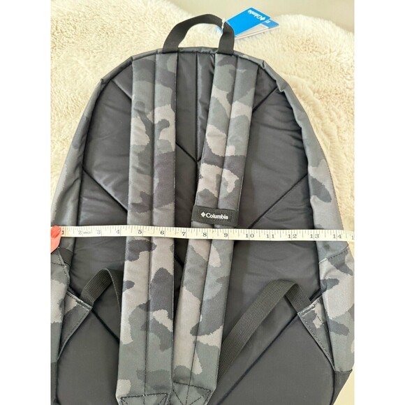 Columbia Zigzag 22L Camo Backpack Spell Out Unisex New With Tags School Hiking - Picture 4 of 11